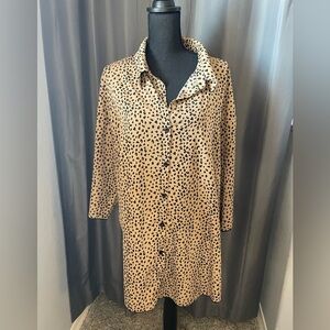 230. SHEIN Curve Oversize Button Down Blouse, Size 2XL, EUC